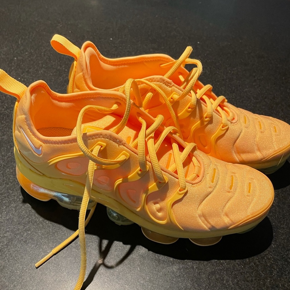 Nike Zoom Air Vapormax Plus- Yolk Yellow